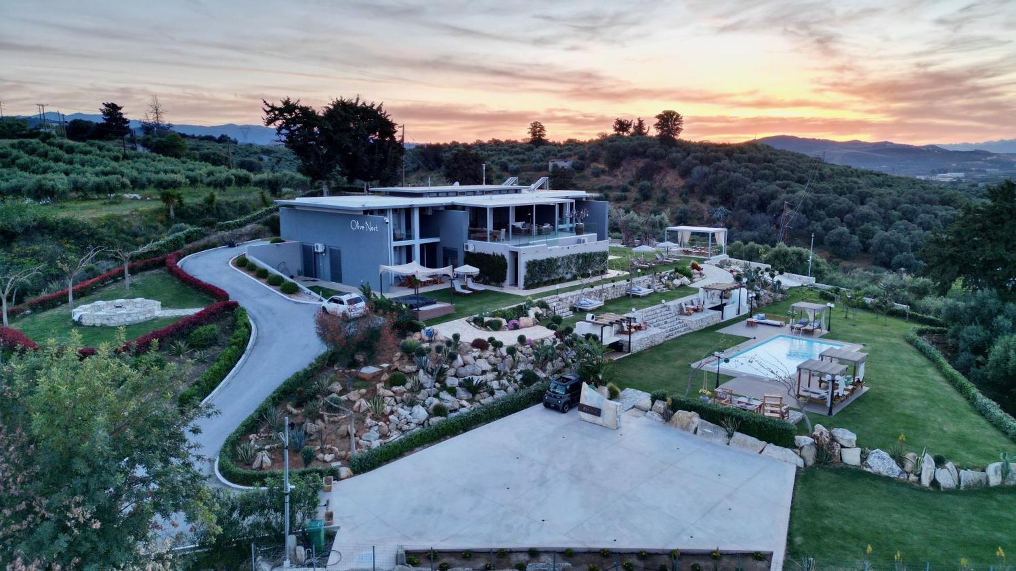 Olivenest Chania Executive Villa Perivolia  ภายนอก รูปภาพ