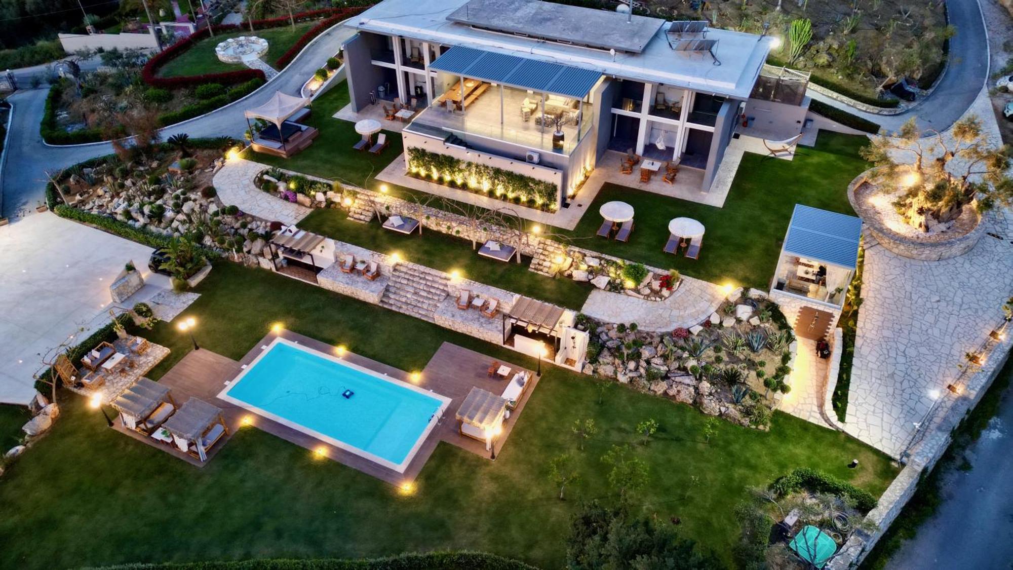 Olivenest Chania Executive Villa Perivolia  ภายนอก รูปภาพ